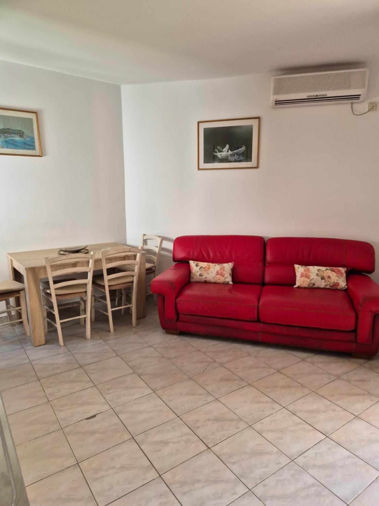 Mali Milocer Bay Accommodation Светі-Стефан Номер фото