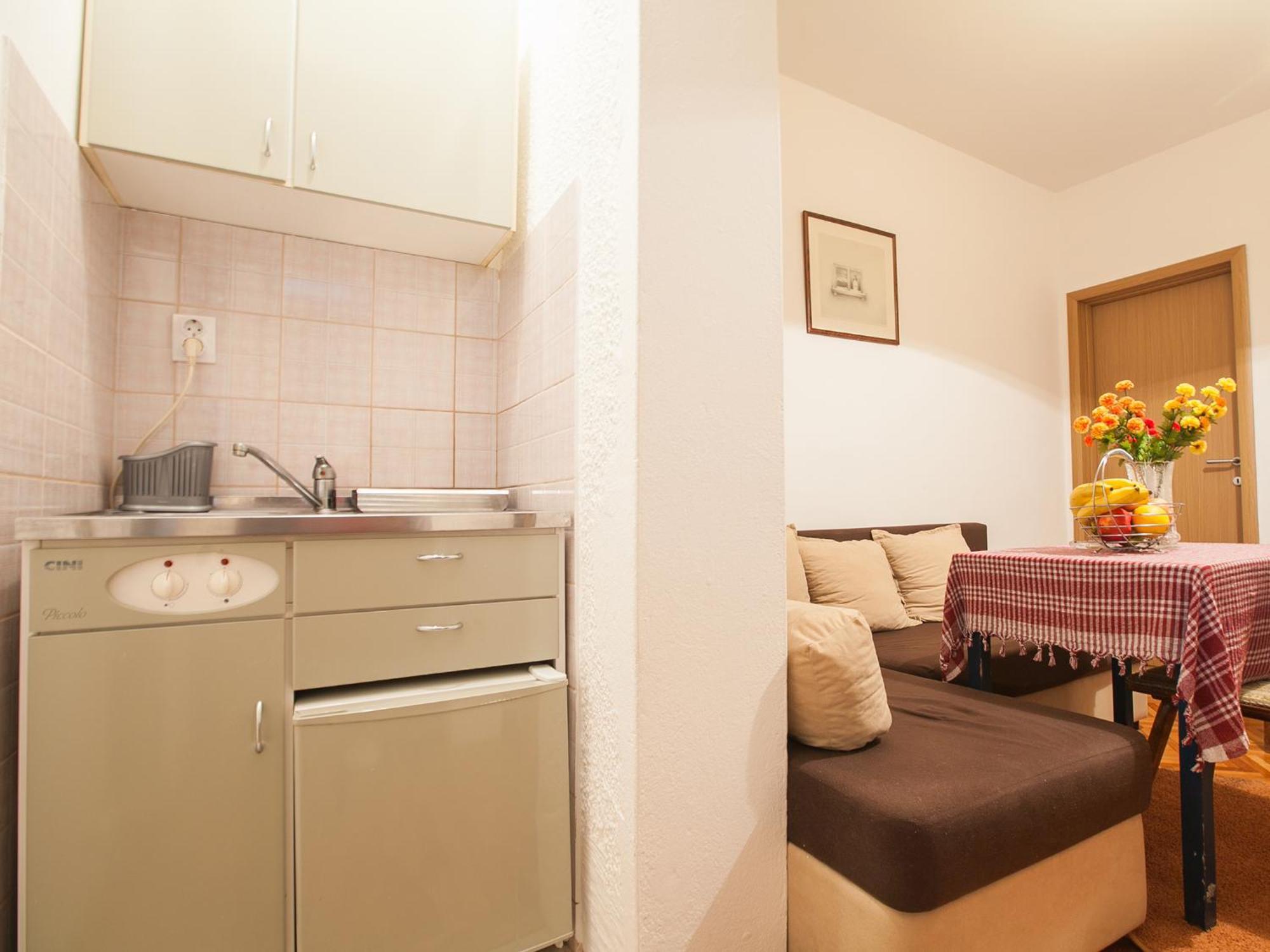 Mali Milocer Bay Accommodation Светі-Стефан Номер фото